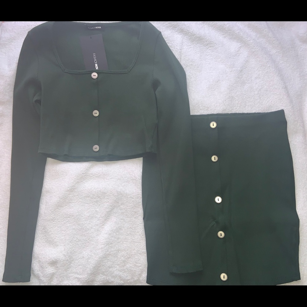 Green Skirt Set